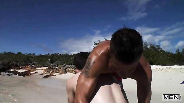 Brent Everett fucks muscular guy doggy on beach