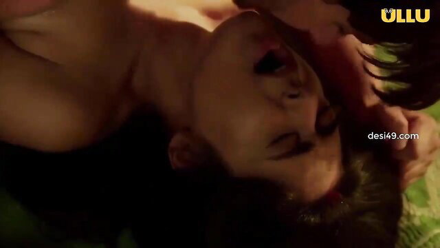 Desi hot girl upside down sex with hubby, intense oral action