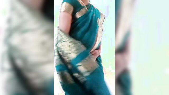Swetha Tamil wife strips teal saree nude, sexy curves
