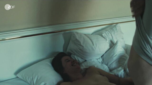 Minna Wundrich nude laughing in bed, Ivo's bush tits hairy pussy cinema sex