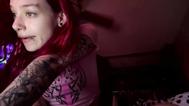 lookingforlona pink hair alt goth Chaturbate tits show thumbnail
