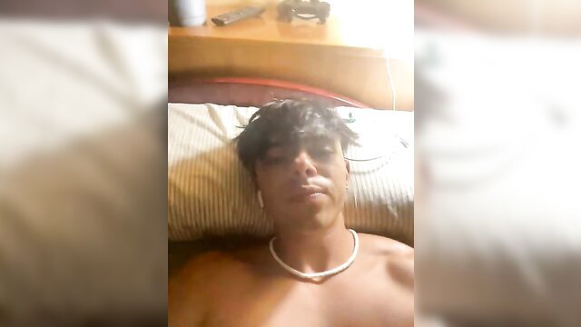 Fer, 22yo Spanish twink lying nude in bed, shirtless selfie