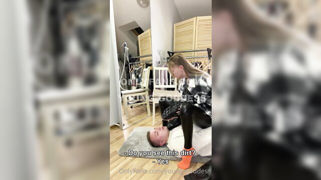 Young Goddess facesits man on floor in black stockings OnlyFans