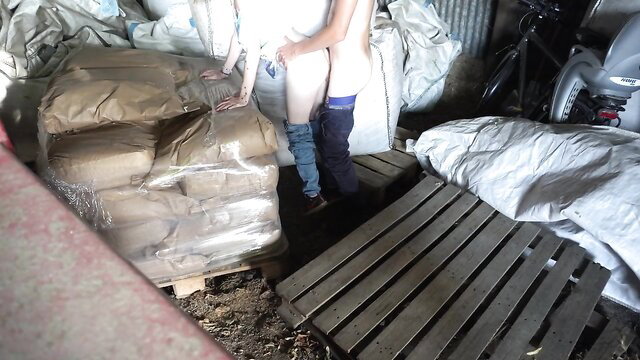 Amateur half-sister nude in farm shed, blue jeans down, big ass out