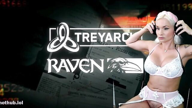 Zoie Burgher in sexy white lingerie Ravens Treyarch live stream