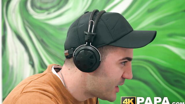 Man in hat and headphones, Daddy 4K green screen thumbnail