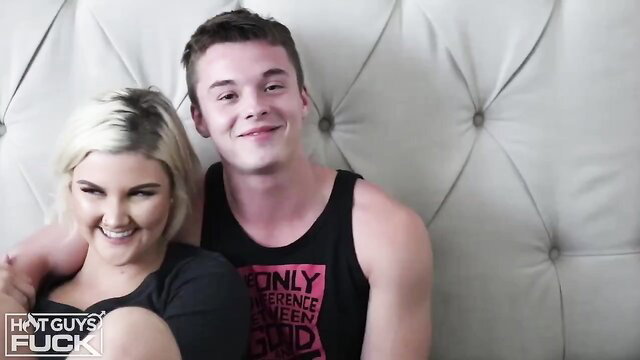 Thick blonde teen & guy smiling on bed, 18yo virgin loses it