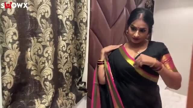 Jonita D'Cruz in black saree, sexy Indian MILF posing seductively