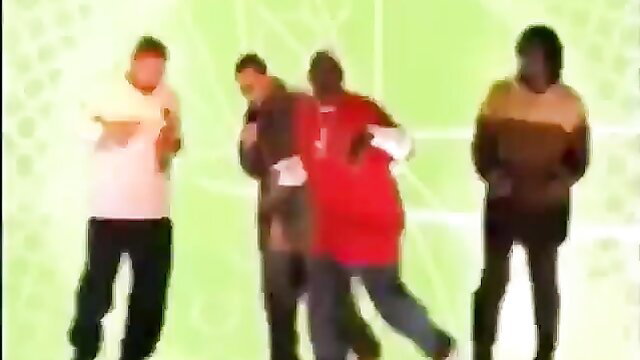 Stacy Silver surrounded by four black men dancing in libidine in Quattro
