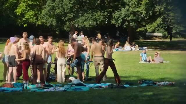 Valerie Stoll, Franziska Brandmeier nude group in park - Intimate s01e01