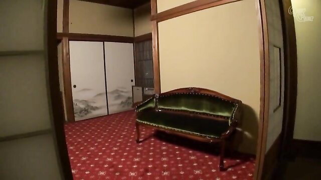Japanese big tits sexy mom Hana Hanura in traditional room