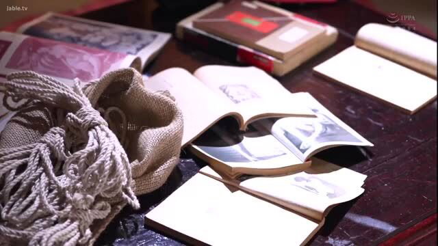 Tokyo Decadence S&M books and ropes on table, Tsukinoe Sui Nidame Randa Mai