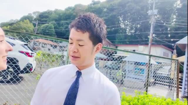 Nishida Karina half-Japanese beauty in white shirt tie outdoor tease