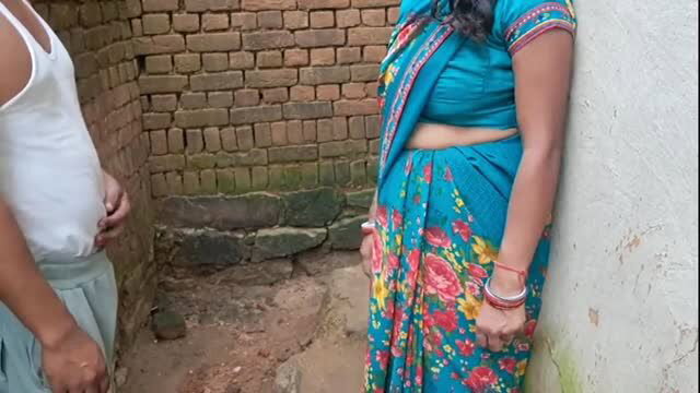 Virgin desi girl in blue sari with older man in hidden corner