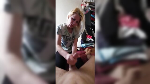 Violeta Hustiu amateur handjob closeup in bedroom