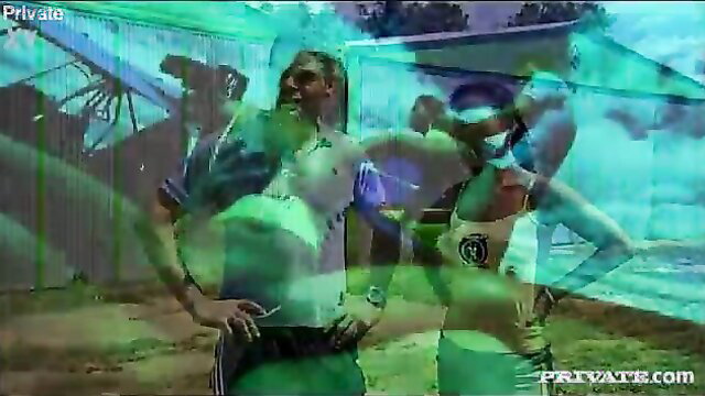 Jade Sin & Priva outdoor MMFF foursome blowjobs DP