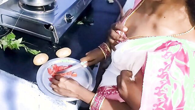 YourAnitha Indian Bhabhi cutting strawberries in sexy saree blouse, cleavage tease