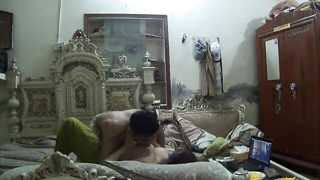 Pakistani couple hot live sex on ornate bed huge tits