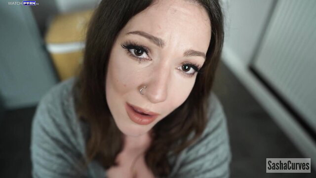 SashaCurves closeup face with sultry gaze and glossy lips