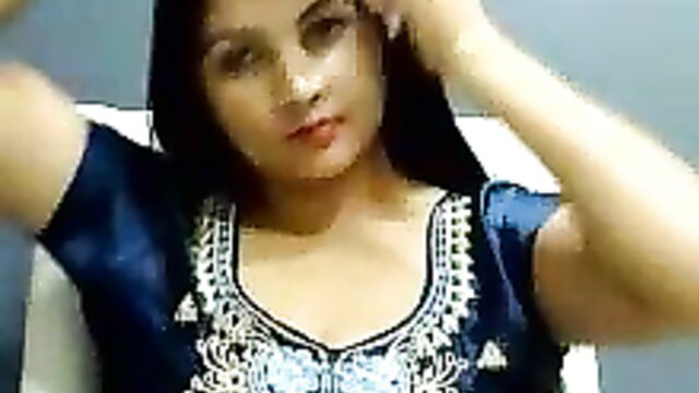 Big-titted Indian cam girl Tripti2 in embroidered blue top