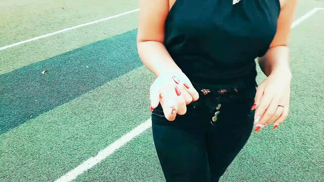 Latina amateur in tight black dress on tennis court offers sex for $200
