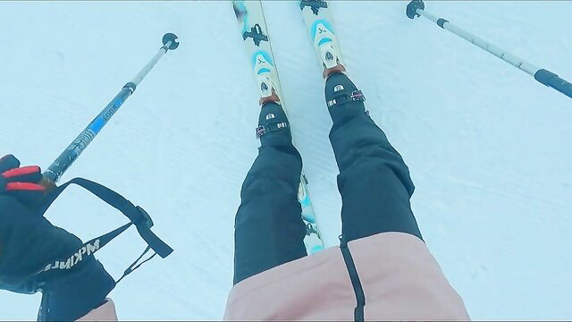 Skiing adult content by Norage Vlog