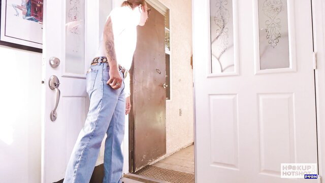 Tess Thompson in tight jeans at door, HookupHotshot episode 442