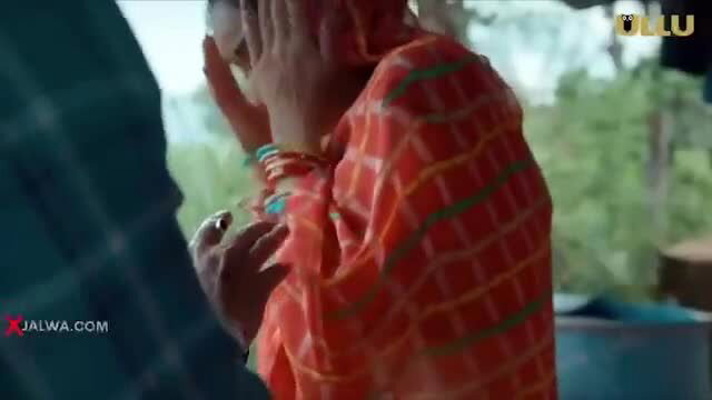 Indian MILF in orange saree grabs cock from behind in Dur Ke Rishte hot series