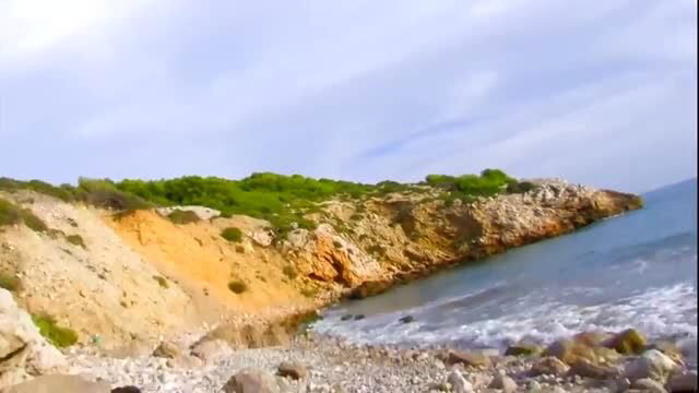 Brunette giving blowjob and hardcore outdoor sex by the sea