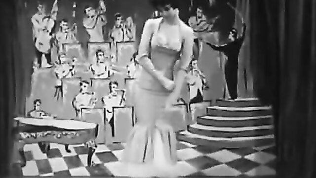 Nikkie Joy in sexy classic burlesque stage performance