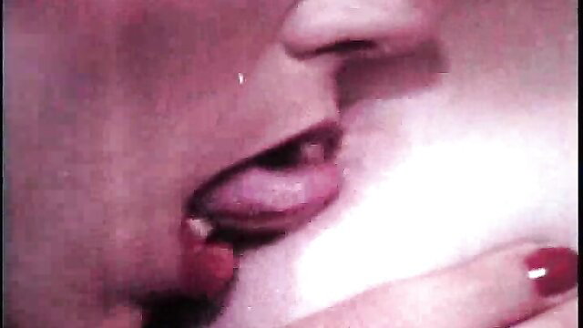 Gina Martell licks Lisa Lake's pussy closeup, blonde MILFs in lingerie