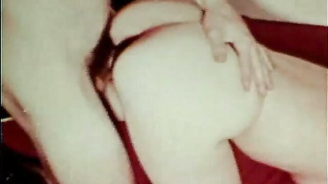 Vintage porn babe with huge white ass grabbed in doggy tease