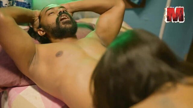 Mohinibob hot Indian nurse rides patient, steamy seduction