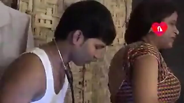 Desi Indian bhabhi in backless saree blouse with doctor in homemade clip