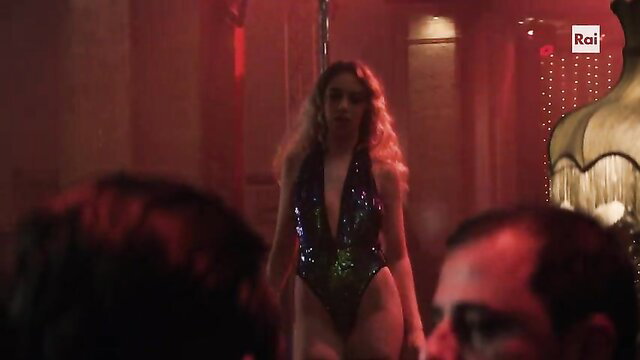 Linda Caridi in sexy sparkly bodysuit, nude tits hot scene from Il Cacciatore S3