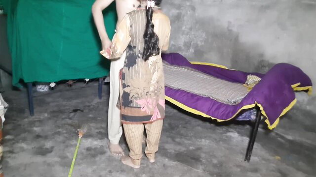 Indian palace maid Pkgulnaz ravaged hard by man in salwar kameez