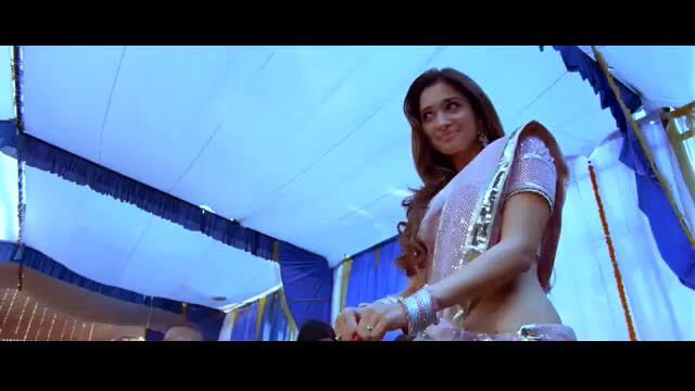 Tamannaah Bhatia in sexy pink saree, alluring Indian beauty tempts