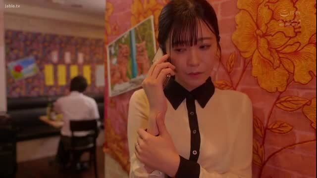 Fumiika Kashiwagi calls in blouse, big tits JAV wife boss